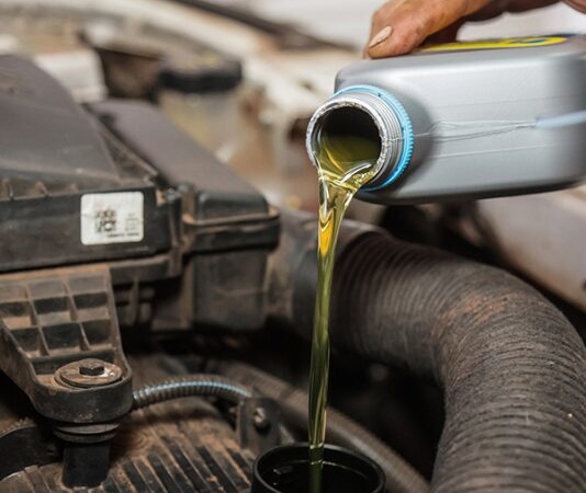 Эксперт рассказал о требованиях к моторному маслу в зимний период