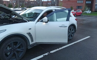 Аварийное вскрытие замков автомобиля: помощь профессионалов