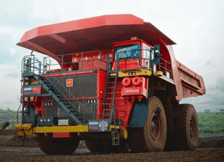 Ремонт стрелы экскаватора-погрузчика: помощь профессионалов