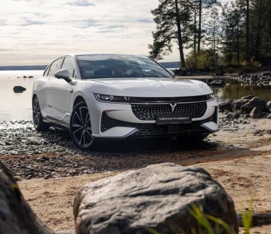 На пустом баке. Мы испытали новый Voyah Passion EVR российской сборки