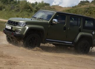 Названа средняя цена б/у кроссоверов и внедорожников в России