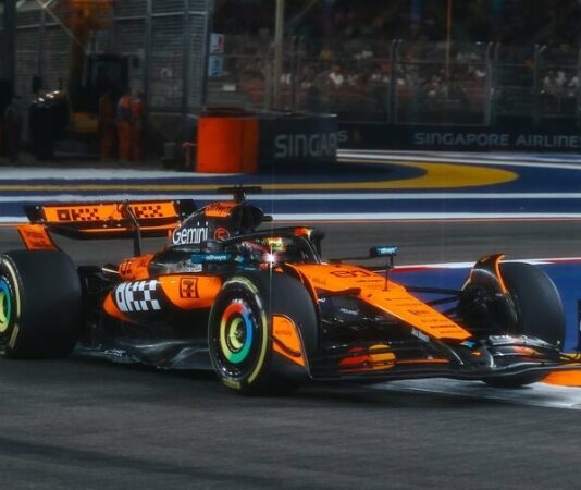 Оскар Пиастри – быстрее всех во второй тренировке в Сингапуре, Хаджар впереди Ферстаппена