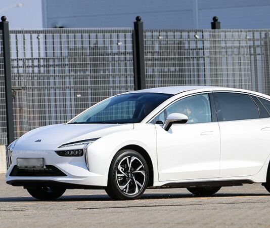 Отечественный электрокар «Амберавто А5» впервые стал бестселлером сегмента