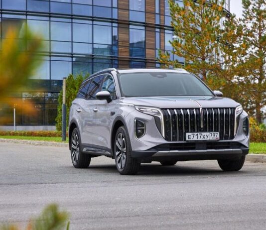 Премиум с вопросом. Мы покатались на Hongqi HS7 и немного удивились