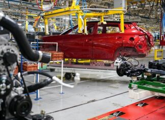 Производство автомобилей в России сократилось на 12%