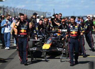 Red Bull намеренно испортила старт Норрису в Остине? Новые подробности штрафа команды