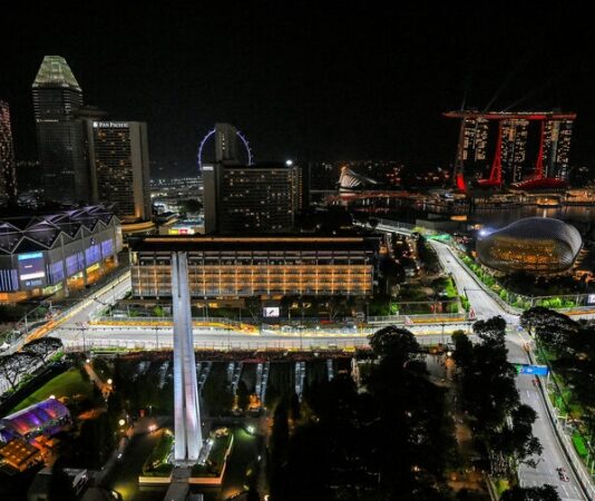 Трансляция второй тренировки Гран При Сингапура Формулы 1