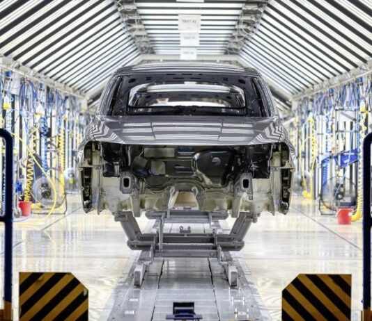 АГР вложит колоссальные деньги в экс-заводы VW и GM. Что там выпускают