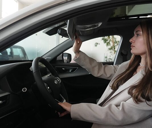 Авторынок РФ уступил по объему продаж только Германии среди стран ЕС