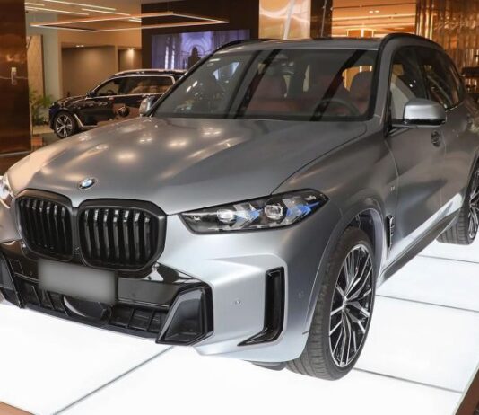 BMW набирает обороты, успех Tenet и рекорд продаж. Тренды авторынка