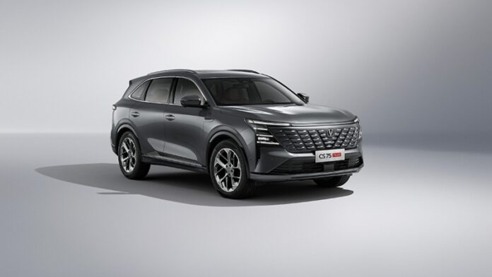 changan-predstavil-novyj-polnoprivodnyj-krossover-cs75plus-v-rf-54f2656
