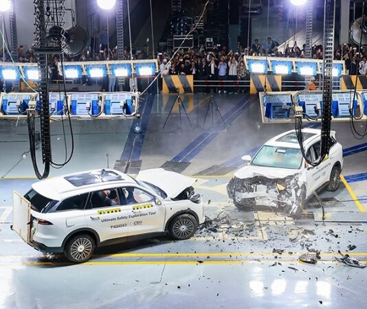 Chery столкнула два кроссовера Tiggo 9 друг с другом