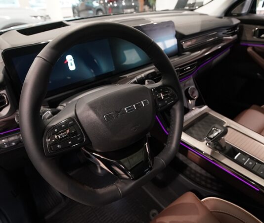 Дилер предупредил о дефиците кроссоверов Exeed LX в России