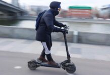 Какие электросамокаты хотят приравнять к мопедам. Предложения Минтранса