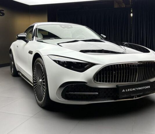 Красиво, аж жуть. Мы познакомились с уникальным Mercedes-Maybach SL 680