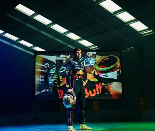 «Мне всегда нравится гоняться на такой олдскульной трассе»: Ферстаппен — о Гран При Бразилии