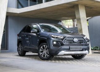 Мы нашли замену Camry и RAV4. Эти модели Toyota не подорожают с 1 декабря