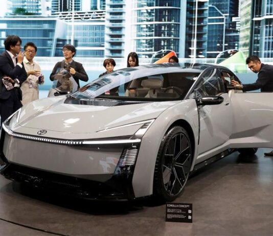 Новые модели и удешевление бензина. Главное из телеграм-ленты Autonews