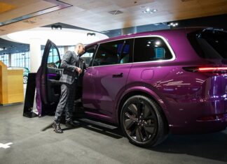 Продажи автомобилей Lixiang и Zeekr резко упали в России