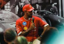 Раскрыты реальные сроки контрактов Хэмилтона и Леклера в Ferrari