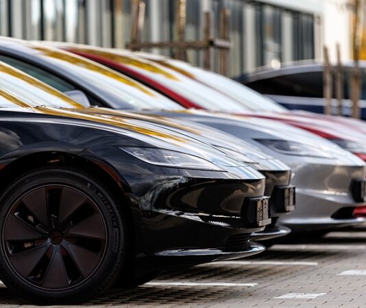 Reuters сообщило о падении продаж Tesla в ряде стран Европы