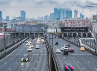 Рост цен, пошлины и новые штрафы. Об этом важно знать водителям в ноябре