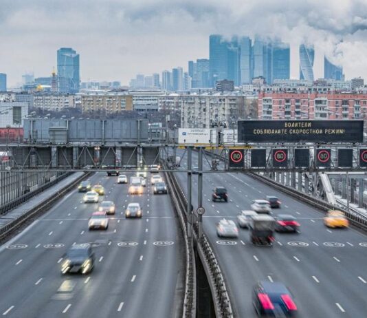 Рост цен, пошлины и новые штрафы. Об этом важно знать водителям в ноябре