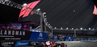 Шарль Леклер быстрее всех в первой тренировке Формулы 1 в Лас-Вегасе