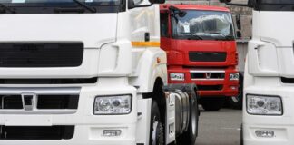 В РФ зафиксировали рост спроса на грузовики и легкие коммерческие авто