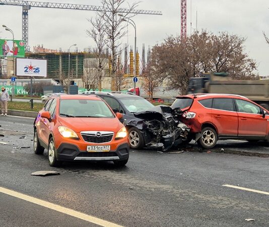 В России произошло 712 ДТП за минувшие выходные и праздники