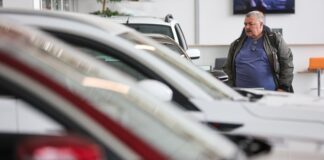 В России произошло повышение цен на автомобили у 12 брендов