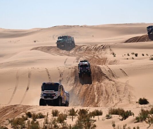«Выигрывают и зарабатывают деньги». Эдуард Николаев – о «Дакаре» без КАМАЗа