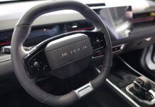 Зарегистрированный в России бренд Votour назвал собственника компании