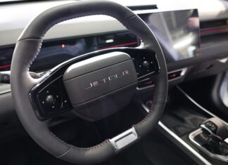 Зарегистрированный в России бренд Votour назвал собственника компании